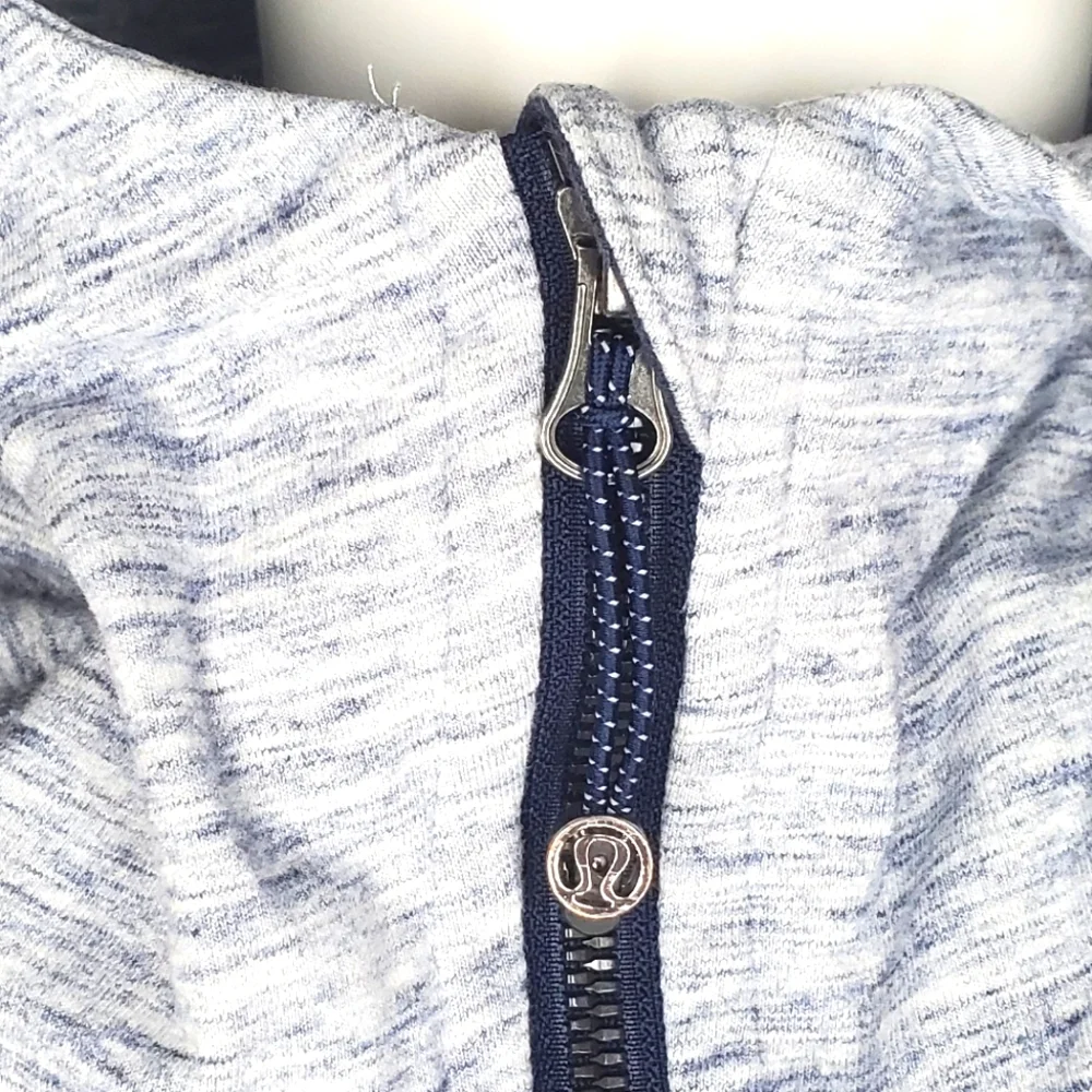 Lululemon Size 4 Blue and Gray Casual Zip-Up Jacket - Picture 4 of 11